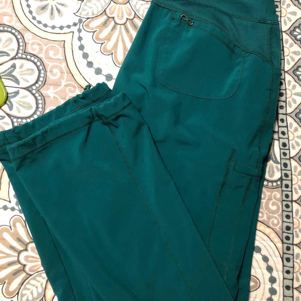 Cherokee Infinity scrub pants green